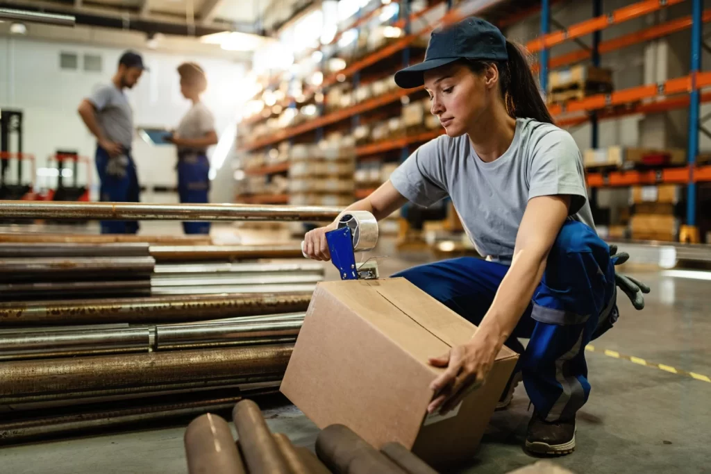 Why Choose Returnable Packaging Solutions for Your Supply Chain?